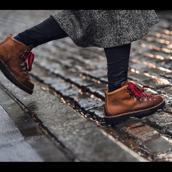 Danner Mountain Light Cascade Boots - Picture 13 of 14